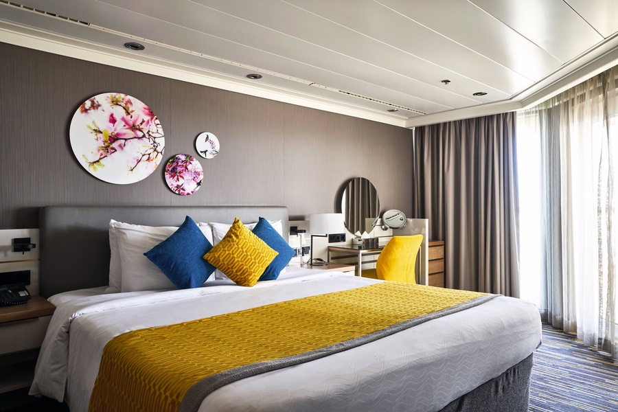Marella Cruises Marella Voyager Executive Suite ©Tom Fallon 1.jpg